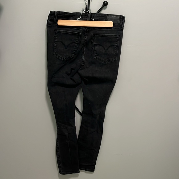 Levi’s 711 Black Ripped Skinny’s - Picture 3 of 3